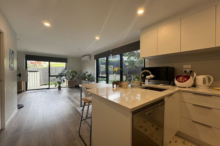 Photo of property in 7/37 Camelot Place, Glenfield, Auckland, 0629