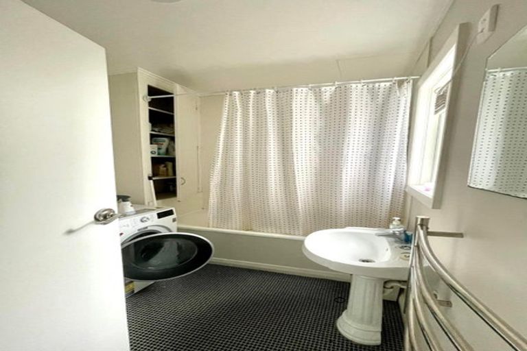 Photo of property in 11 Wilson Street, Newtown, Wellington, 6021