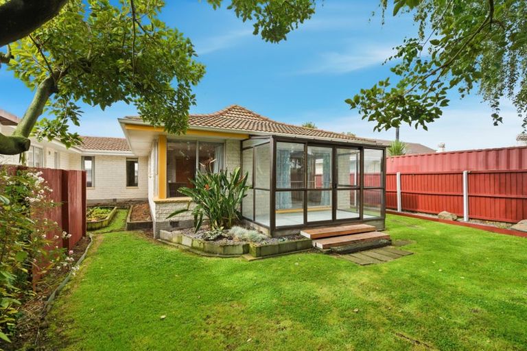 Photo of property in 1/87 Denise Crescent, Hornby, Christchurch, 8042