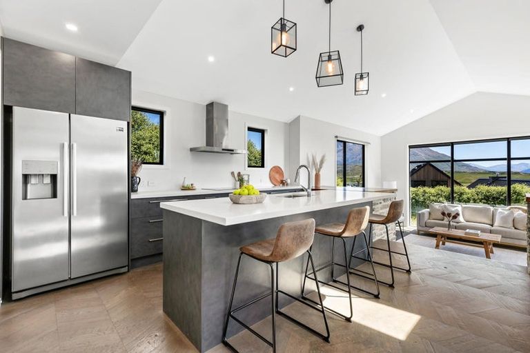 Photo of property in 13 Falconer Rise, Jacks Point, Queenstown, 9371