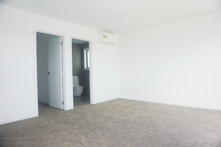 Photo of property in 1 Kea Road, Silverdale, 0932