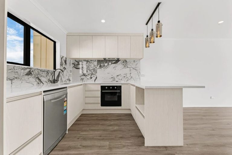 Photo of property in 10d White Road, Manurewa, Auckland, 2102