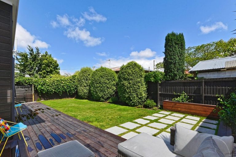 Photo of property in 1/171 Stapletons Road, Richmond, Christchurch, 8013