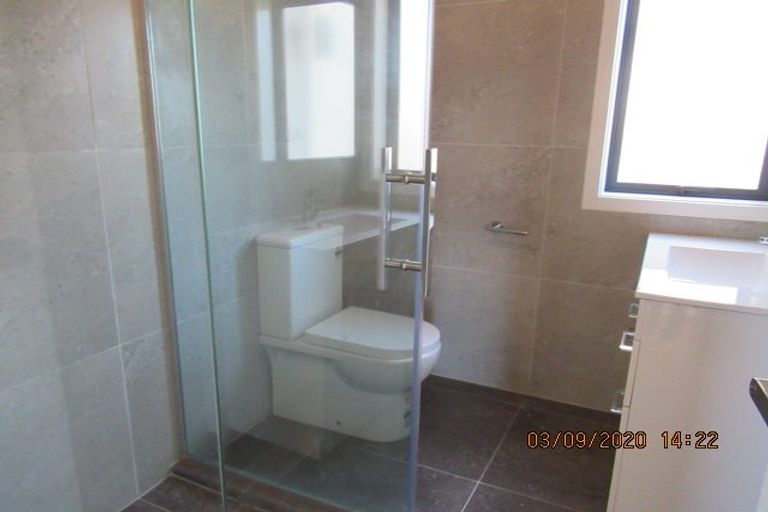 Photo of property in 25 Glenbervie Crescent, Massey, Auckland, 0614