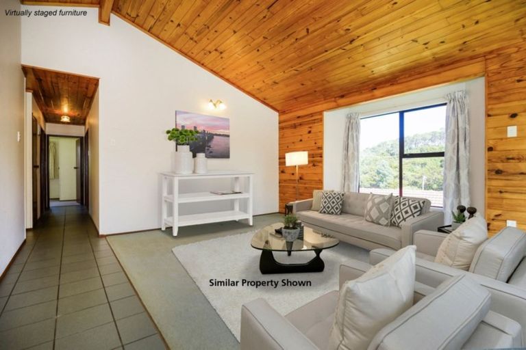 Photo of property in 2/123 Spinella Drive, Bayview, Auckland, 0629