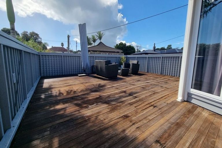 Photo of property in 1/7 Opua Street, Belmont, Auckland, 0622