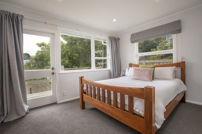 Photo of property in 12 Lenox Grove, Johnsonville, Wellington, 6037