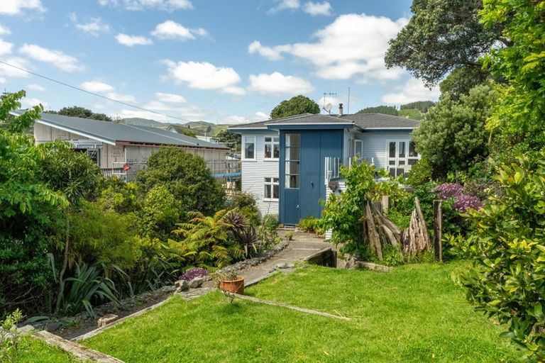 Photo of property in 160 Wellington Road, Paekakariki, 5034