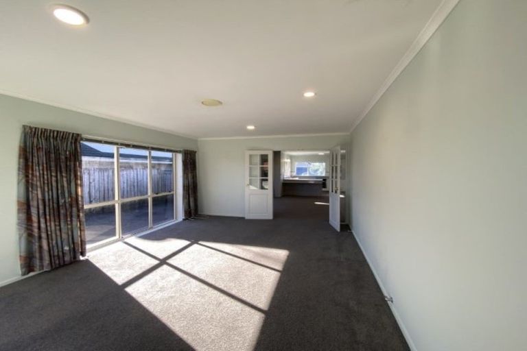 Photo of property in 165 Heta Road, Highlands Park, New Plymouth, 4312