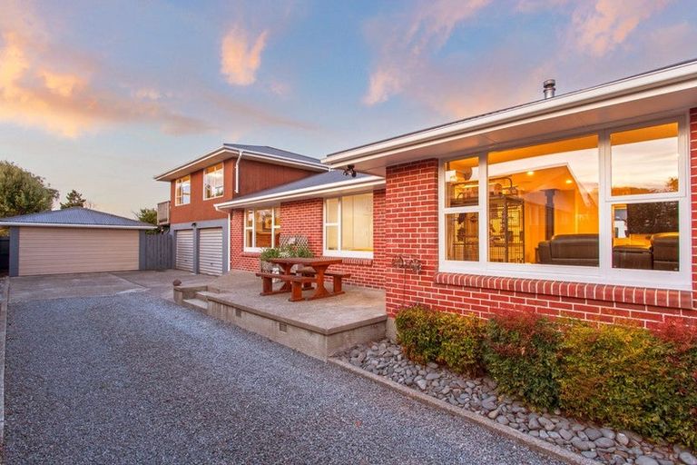 Photo of property in 65 Prestons Road, Redwood, Christchurch, 8051