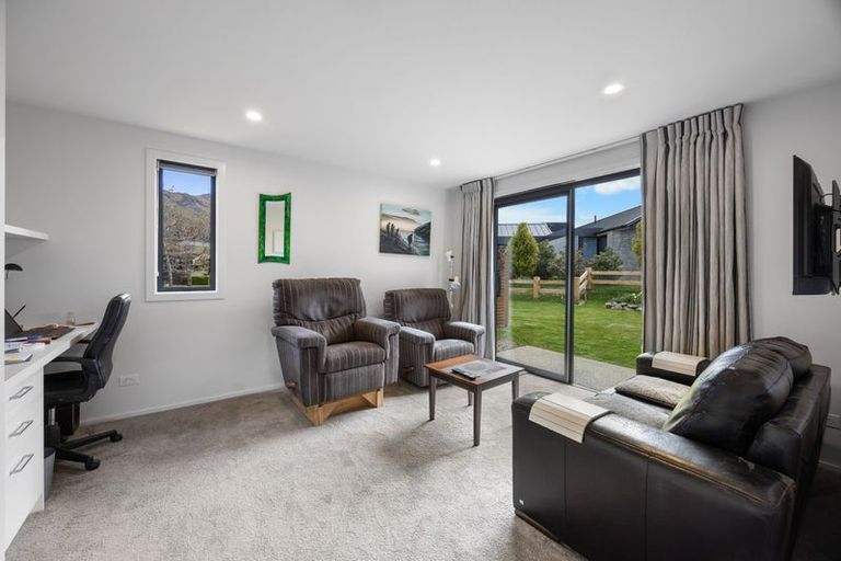 Photo of property in 5 Parkview Street, Wanaka, 9382
