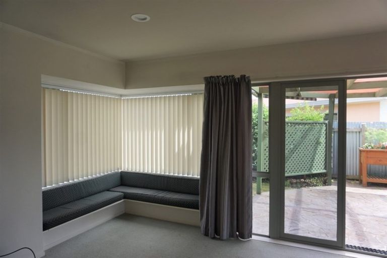 Photo of property in 68 Whiting Crescent, Greenmeadows, Napier, 4112