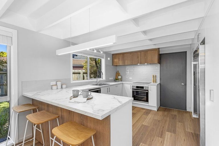 Photo of property in 10 Glenys Place, Broomfield, Christchurch, 8042