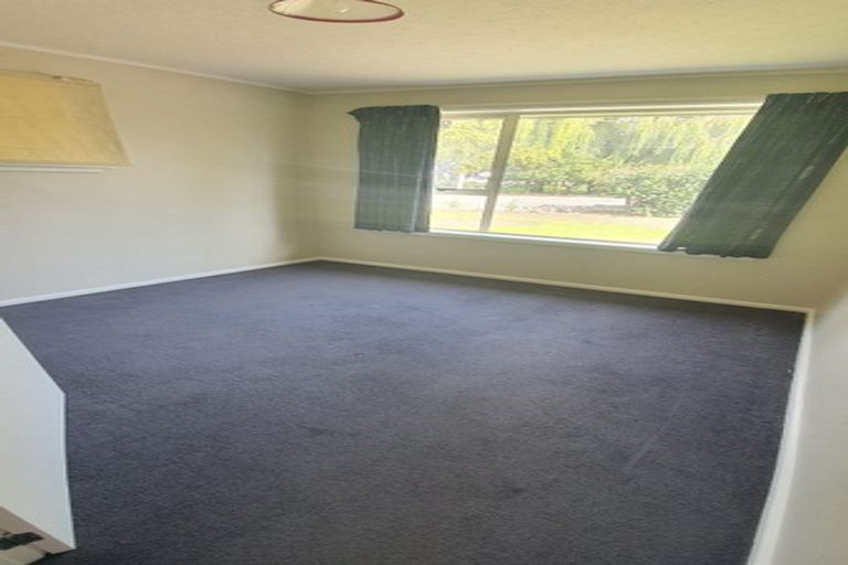 Photo of property in 5 Prestons Road, Redwood, Christchurch, 8051