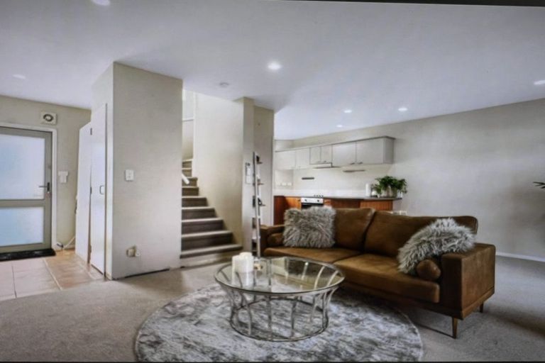 Photo of property in 9 Mt Lebanon Lane, Henderson, Auckland, 0612