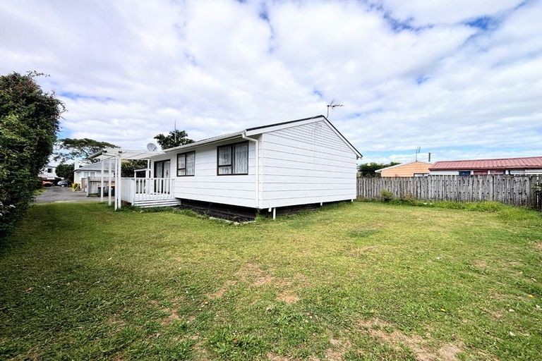 Photo of property in 2/19 Martin Road, Manurewa, Auckland, 2102