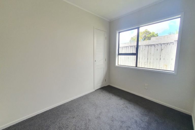 Photo of property in 3/6 Harding Avenue, Te Atatu South, Auckland, 0610