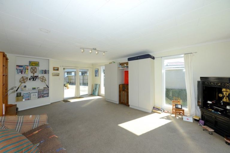 Photo of property in 334 Memorial Avenue, Burnside, Christchurch, 8053