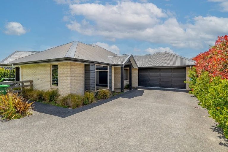 Photo of property in 4 Norglen Lane, Riverhead, 0820