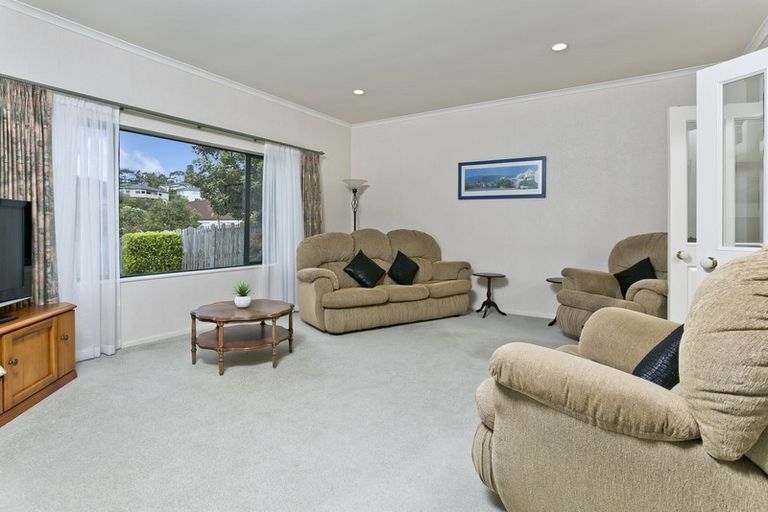 Photo of property in 7 Landvale Court, Browns Bay, Auckland, 0630