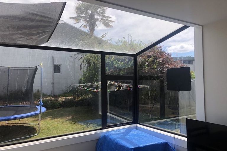 Photo of property in 12 West Street, Eltham, 4322