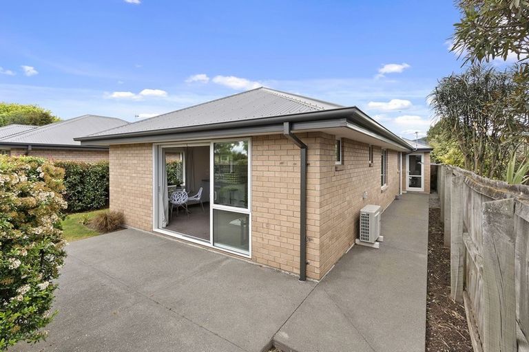 Photo of property in 1b Country Palms Drive, Halswell, Christchurch, 8025
