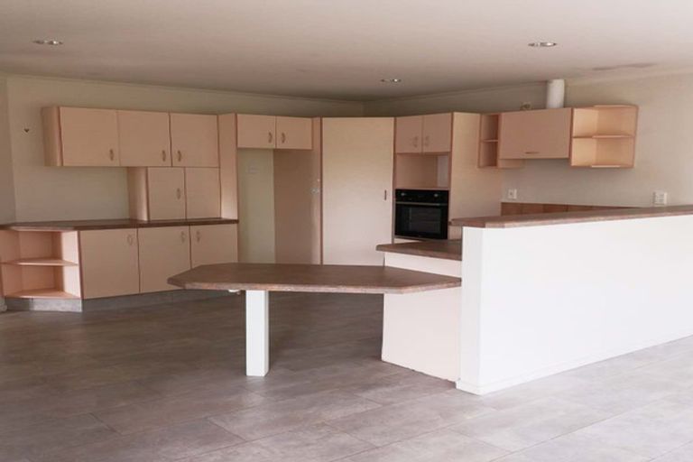 Photo of property in 43 Admiral Crescent, Flagstaff, Hamilton, 3210