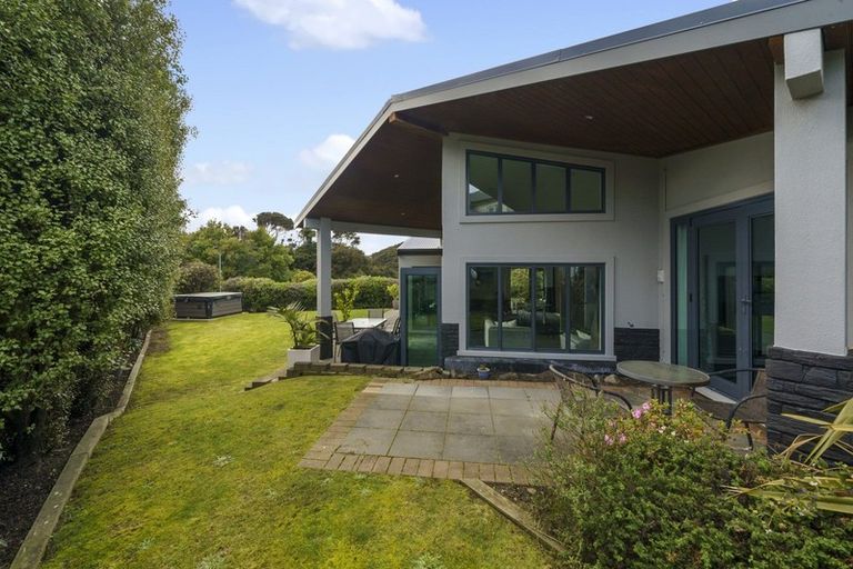 Photo of property in 3 Endeavour Drive, Whitby, Porirua, 5024