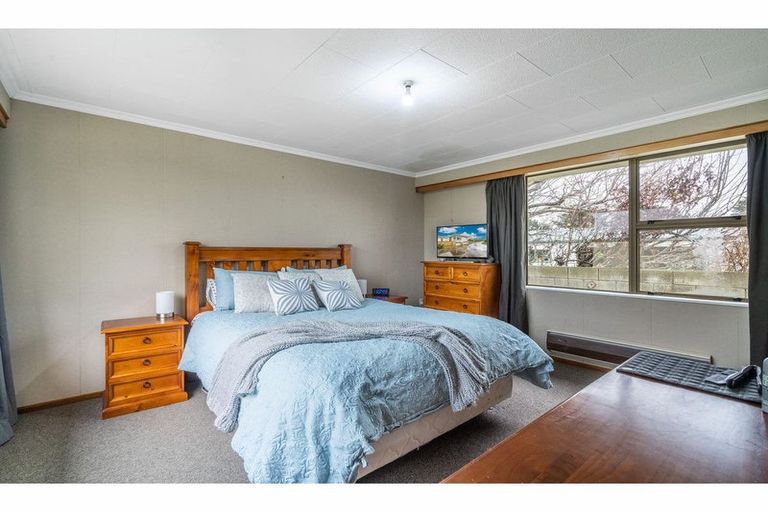 Photo of property in 38 Kirkoswald Street, Wallacetown, 9816