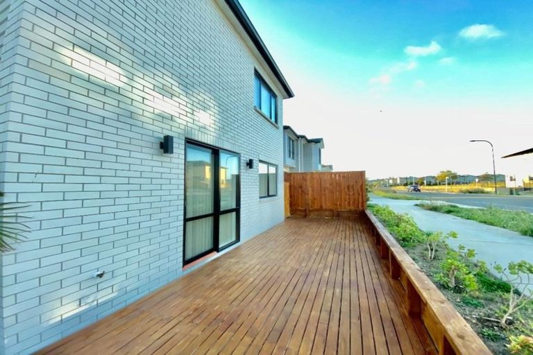 Photo of property in 17 Hikuawa Road, Flat Bush, Auckland, 2019