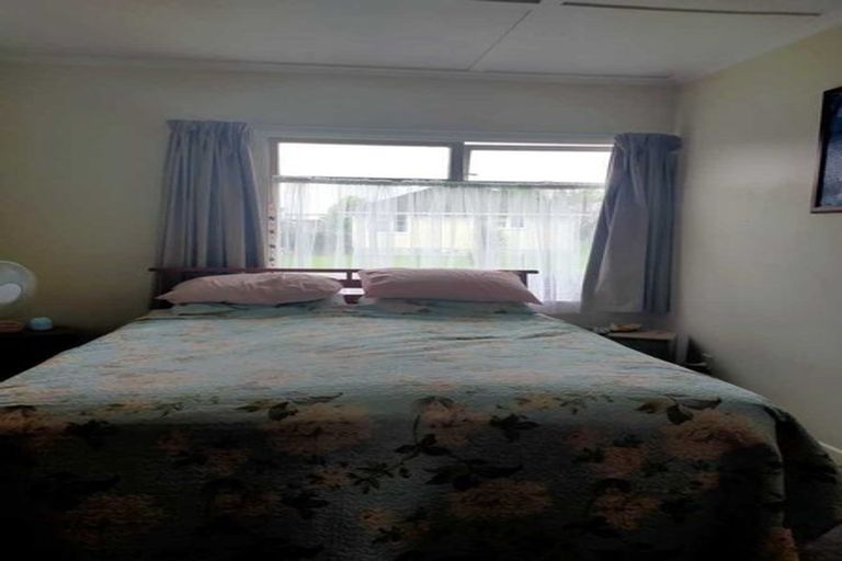 Photo of property in 1 Colonel Place, Featherston, 5710