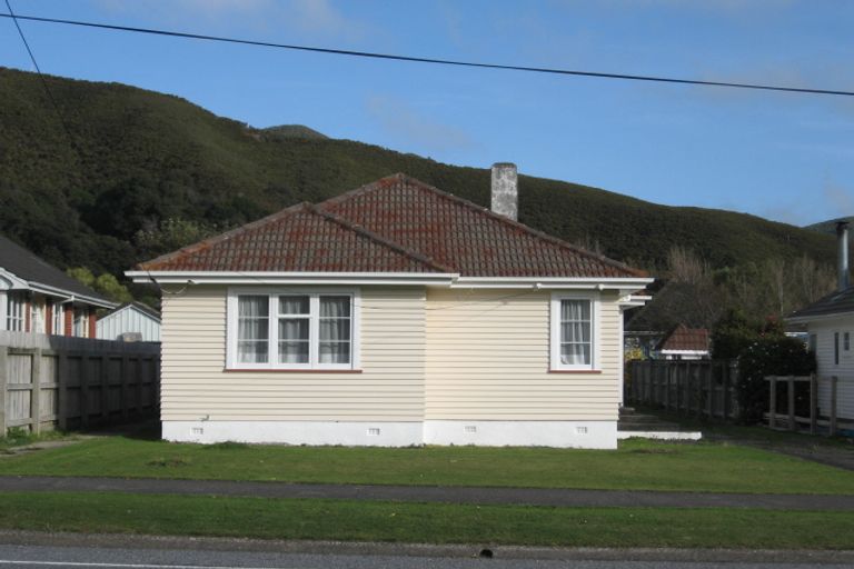 Photo of property in 104 Rata Street, Naenae, Lower Hutt, 5011