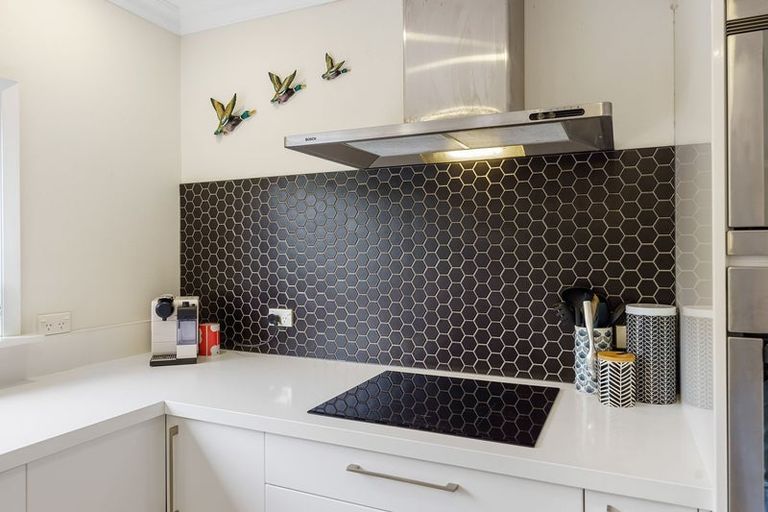 Photo of property in 7 Ngarara Road, Waikanae, 5036