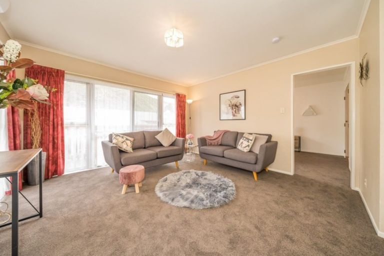 Photo of property in 19a Gemstone Drive, Birchville, Upper Hutt, 5018