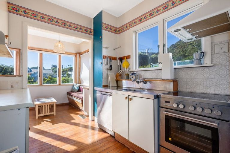 Photo of property in 1 Pukatea Street, Eastbourne, Lower Hutt, 5013