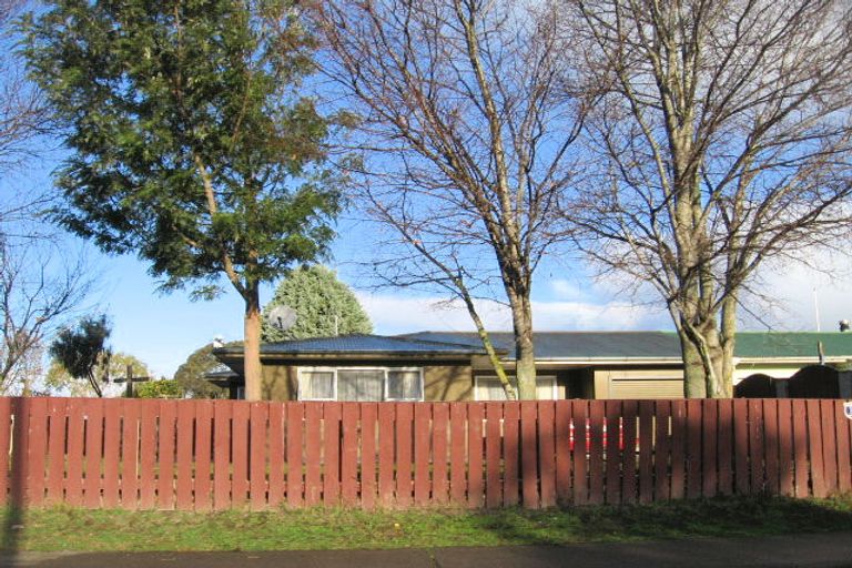 Photo of property in 19 Burton Crescent, Flaxmere, Hastings, 4120