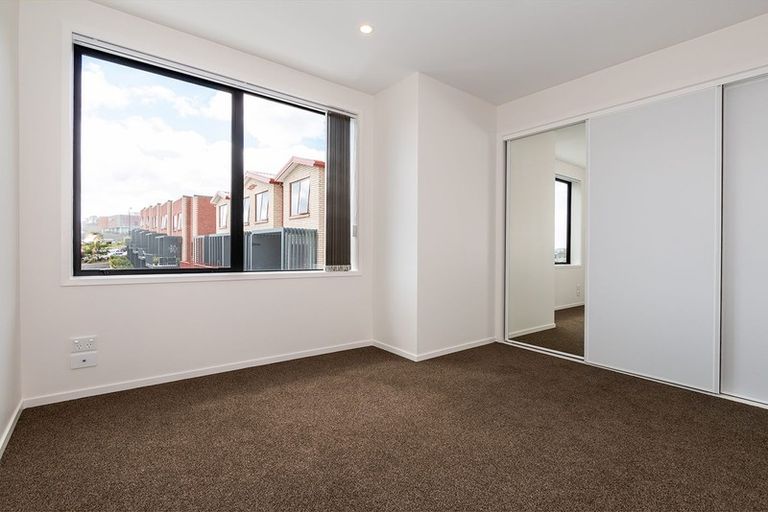 Photo of property in 43 Weir Lane, Silverdale, 0932