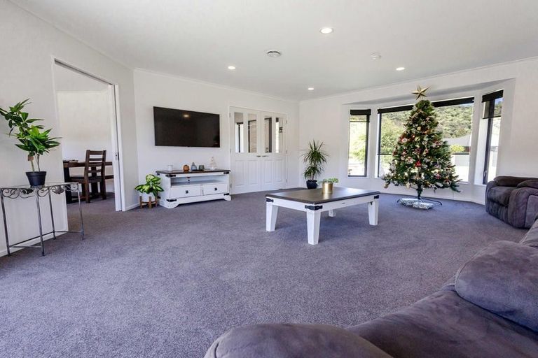 Photo of property in 9 Westvale Drive, Greymouth, 7805