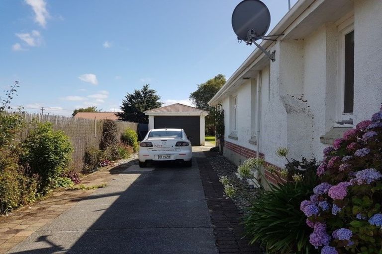 Photo of property in 42 Mary Street, Winton, 9720