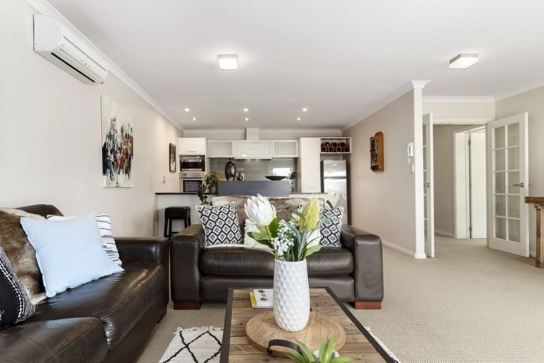 Photo of property in 7/235 Devonport Road, Tauranga, 3110