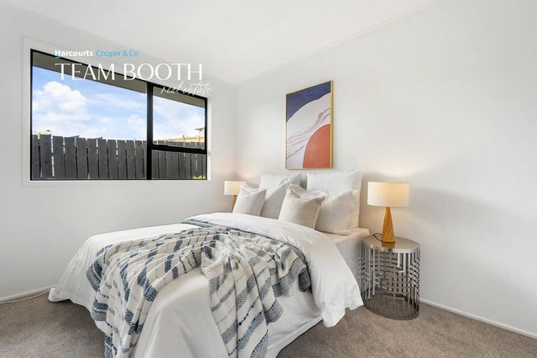 Photo of property in 32a Bayview Road, Bayview, Auckland, 0629