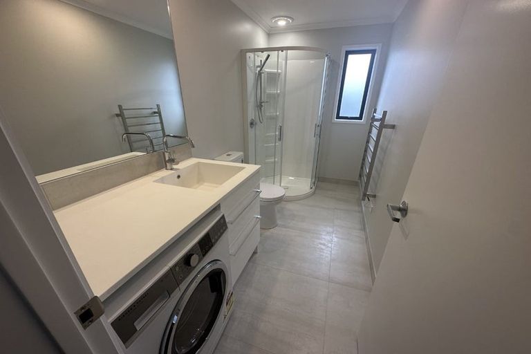 Photo of property in 6 Kumerahou Street, Kumeu, 0810