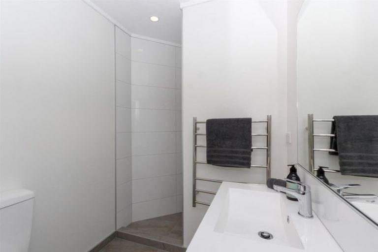 Photo of property in 2 Wayne Place, Ferndale, New Plymouth, 4310