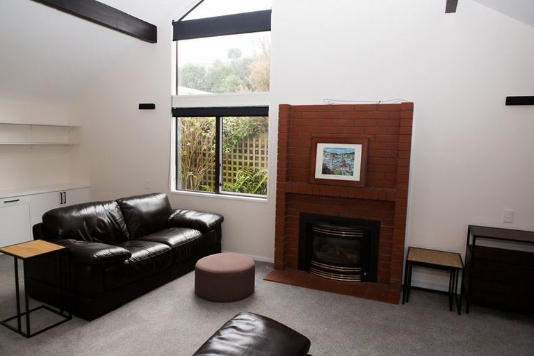 Photo of property in 8 Burma Road, Khandallah, Wellington, 6035