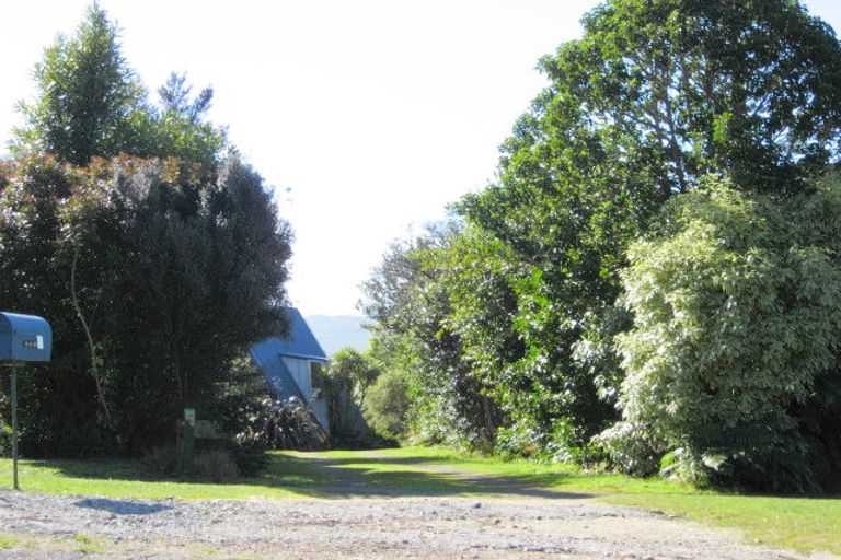 Photo of property in 11 Hauraki Terrace, Pukawa Bay, Turangi, 3381