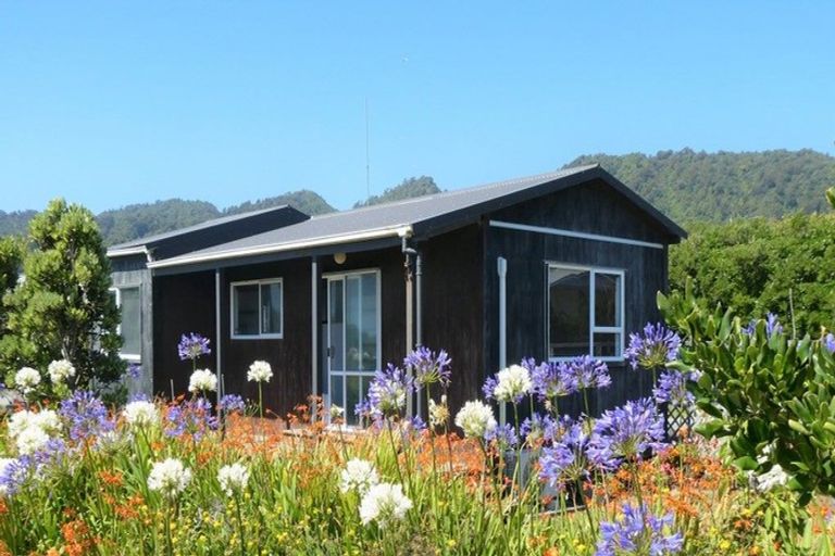 Photo of property in 58b Domett Esplanade, Cobden, Greymouth, 7802