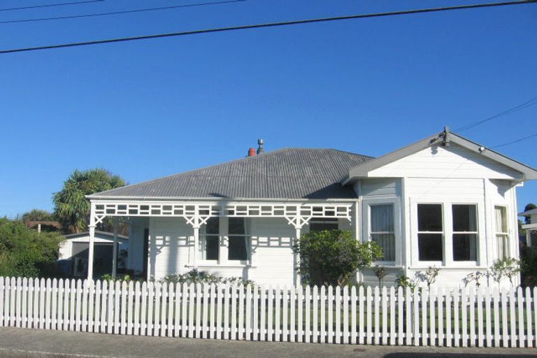 Photo of property in 6 Titoki Street, Alicetown, Lower Hutt, 5010