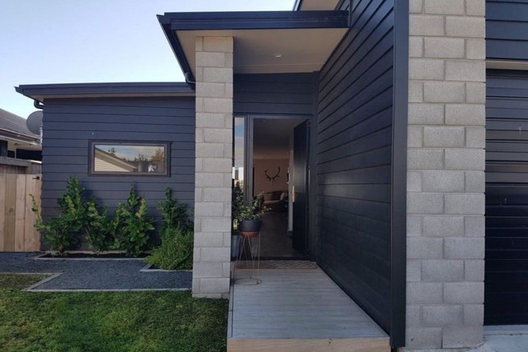 Photo of property in 36 Marion Crescent, Papamoa Beach, Papamoa, 3118