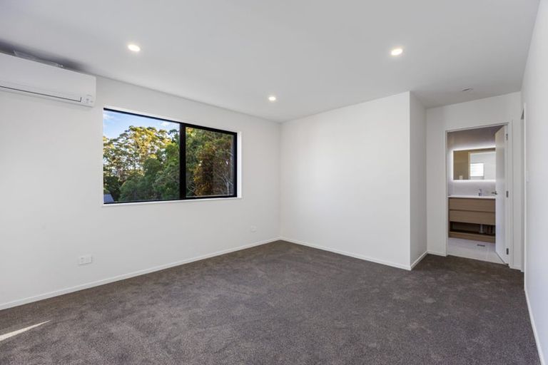 Photo of property in 7 Endurance Rise, Orewa, 0931