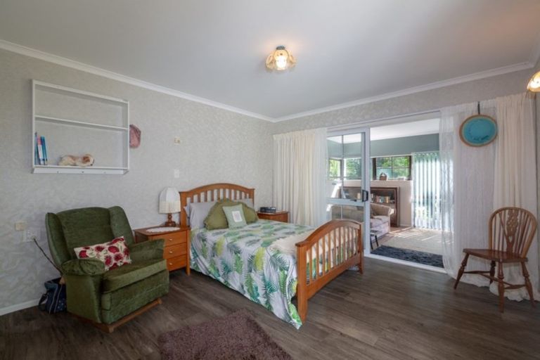 Photo of property in 429 Te Moana Road, Waikanae, 5036
